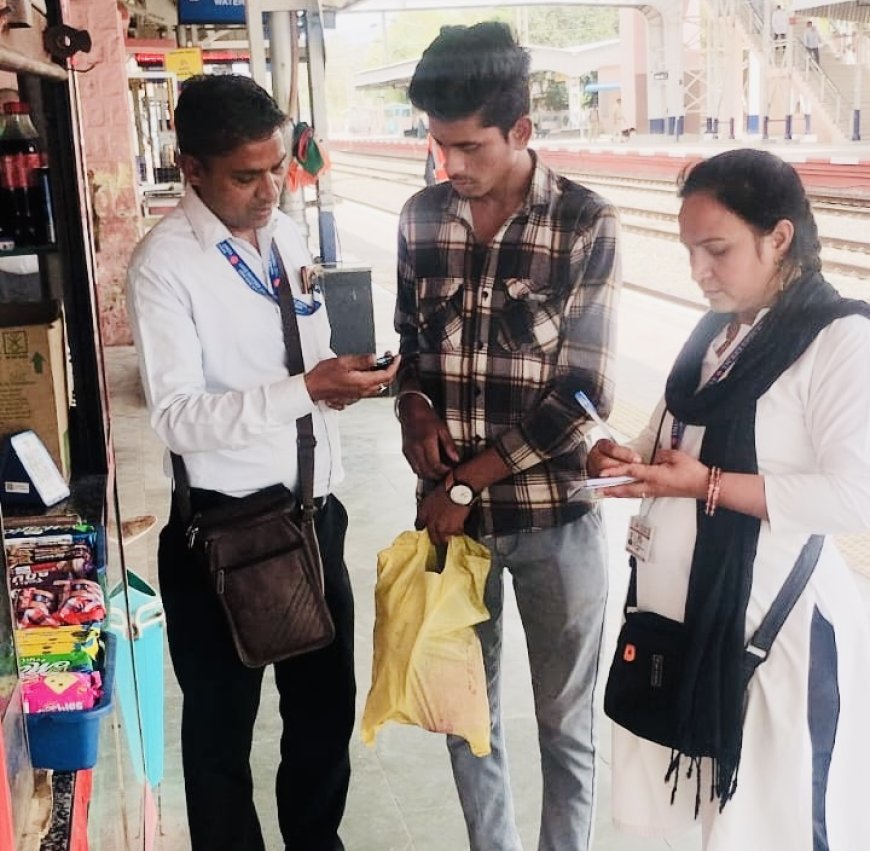 कोटा-रामगंजमण्डी-भवानीमंडी रेल खंड में चला टिकट जांच अभियान, बेटिकट यात्रियों से वसूला 35 हजार जुर्माना