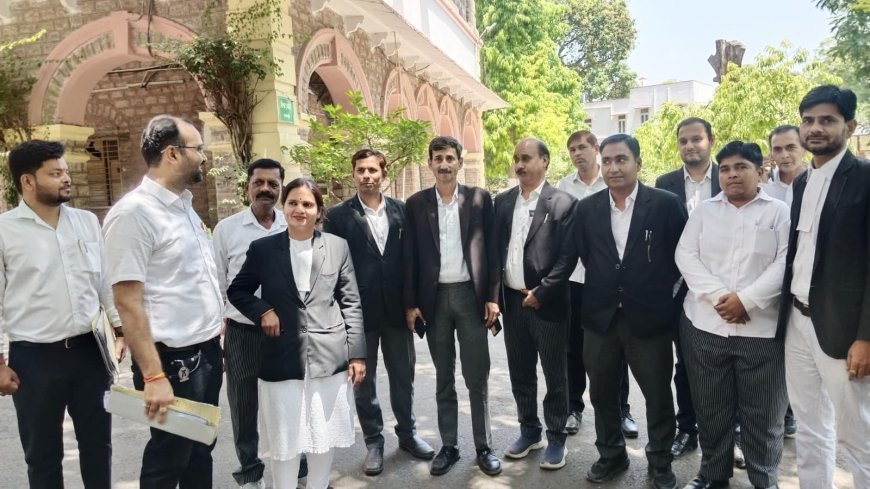 कोटा- भीषण गर्मी के चलते स्कूलों में छुट्टी की मांग, अभिभाषक परिषद ने कलेक्टर को सौंपा ज्ञापन, बच्चों की सेहत को बताया खतरा