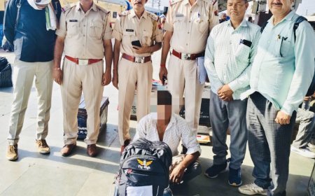 कोटा रेलवे स्टेशन पर जीआरपी-आरपीएफ की संयुक्त कार्रवाई: 15 किलो डोडाचूरा के साथ बिहार का युवक गिरफ्तार, बैग से मिला 2 लाख का मादक पदार्थ
