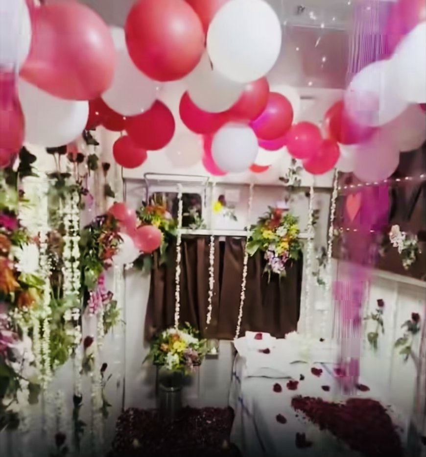 नंदीग्राम एक्सप्रेस के फर्स्ट एसी में ‘सुहागरात’ जैसा सजाया केबिन, रेलवे ने टीसी को किया सस्पेंड, सोशल मीडिया पर वीडियो वायरल होने के बाद रेलवे हरकत में