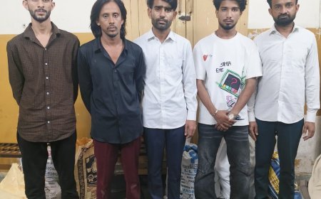 कोटा में तीन फर्जी कॉल सेंटरों का भंडाफोड़, 5 साइबर ठग गिरफ्तार, इन्वेस्टमेंट पर मोटे मुनाफे का झांसा देकर करते थे ठगी, 57 युवतियां मिलीं; 11 लैपटॉप और 102 मोबाइल जब्त