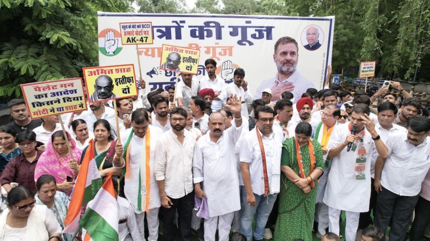 छात्रों की गूंज में प्रहलाद गुंजल की भीड़ ने बदला कार्यक्रम का पूरा माहौल, उम्मेद क्लब से निकला जनसैलाब, भाषण खत्म होते ही कार्यकर्ताओं के साथ लौटे गुंजल, कार्यक्रम स्थल हुआ लगभग खाली