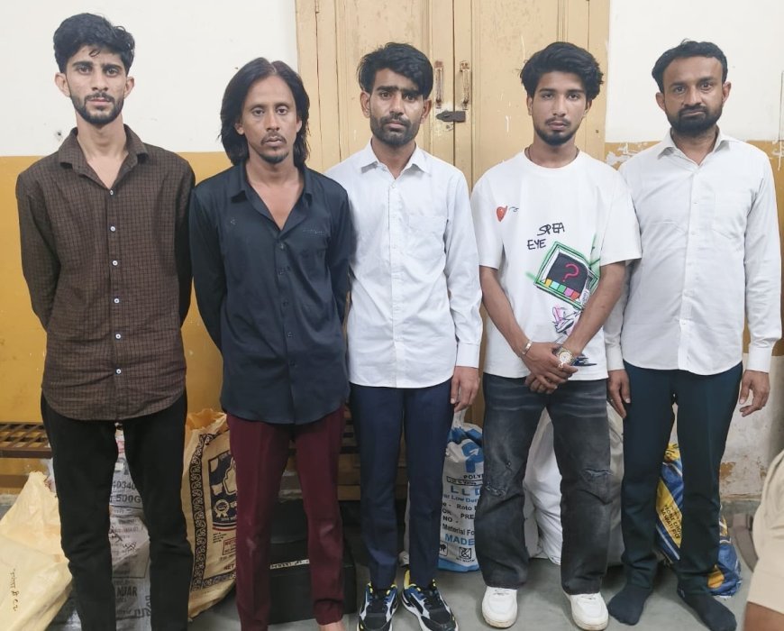 कोटा में तीन फर्जी कॉल सेंटरों का भंडाफोड़, 5 साइबर ठग गिरफ्तार, इन्वेस्टमेंट पर मोटे मुनाफे का झांसा देकर करते थे ठगी, 57 युवतियां मिलीं; 11 लैपटॉप और 102 मोबाइल जब्त
