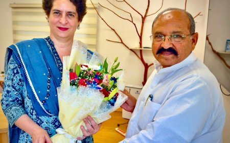 प्रियंका गांधी से प्रहलाद गुंजल की मुलाकात… राजस्थान कांग्रेस में क्या हैं इसके सियासी मायने? 40 मिनट की चर्चा ने बढ़ाई सियासी हलचल, कोटा-बूंदी से लेकर प्रभारियों तक के मुद्दों की चर्चा, पढ़िए इनसाइड स्टोरी…